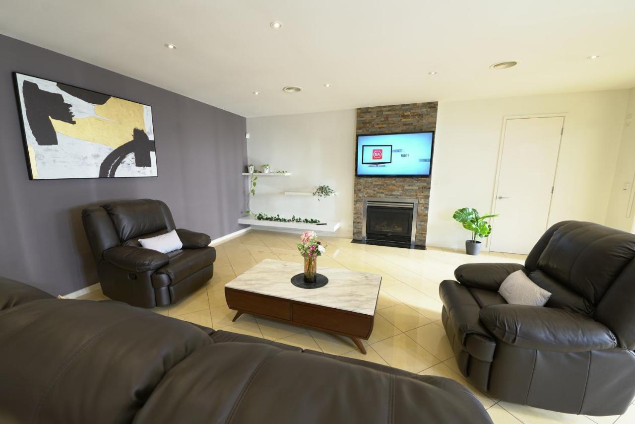Luxury 7Brm Entire House Lakeview Blackswans Wifi Bbq Resort Point Cook Exterior foto