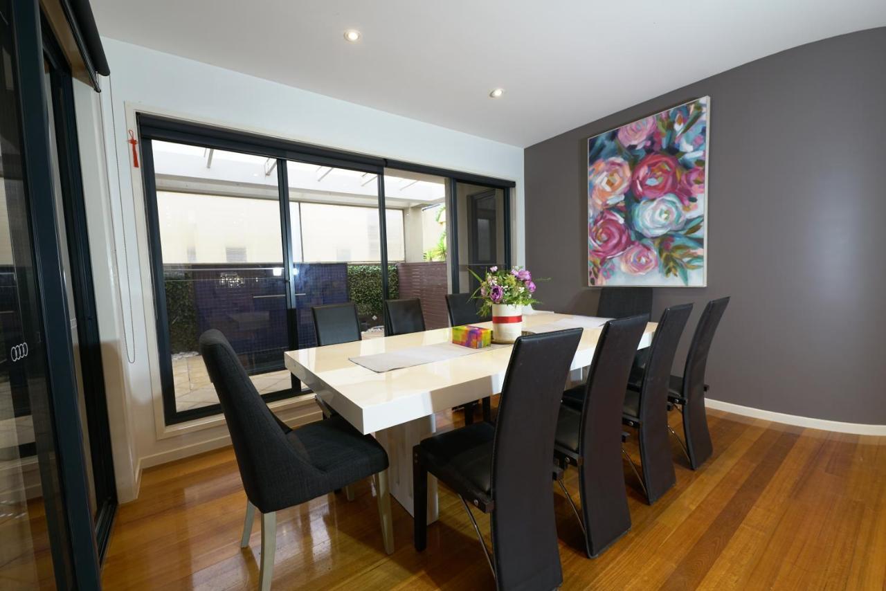 Luxury 7Brm Entire House Lakeview Blackswans Wifi Bbq Resort Point Cook Exterior foto